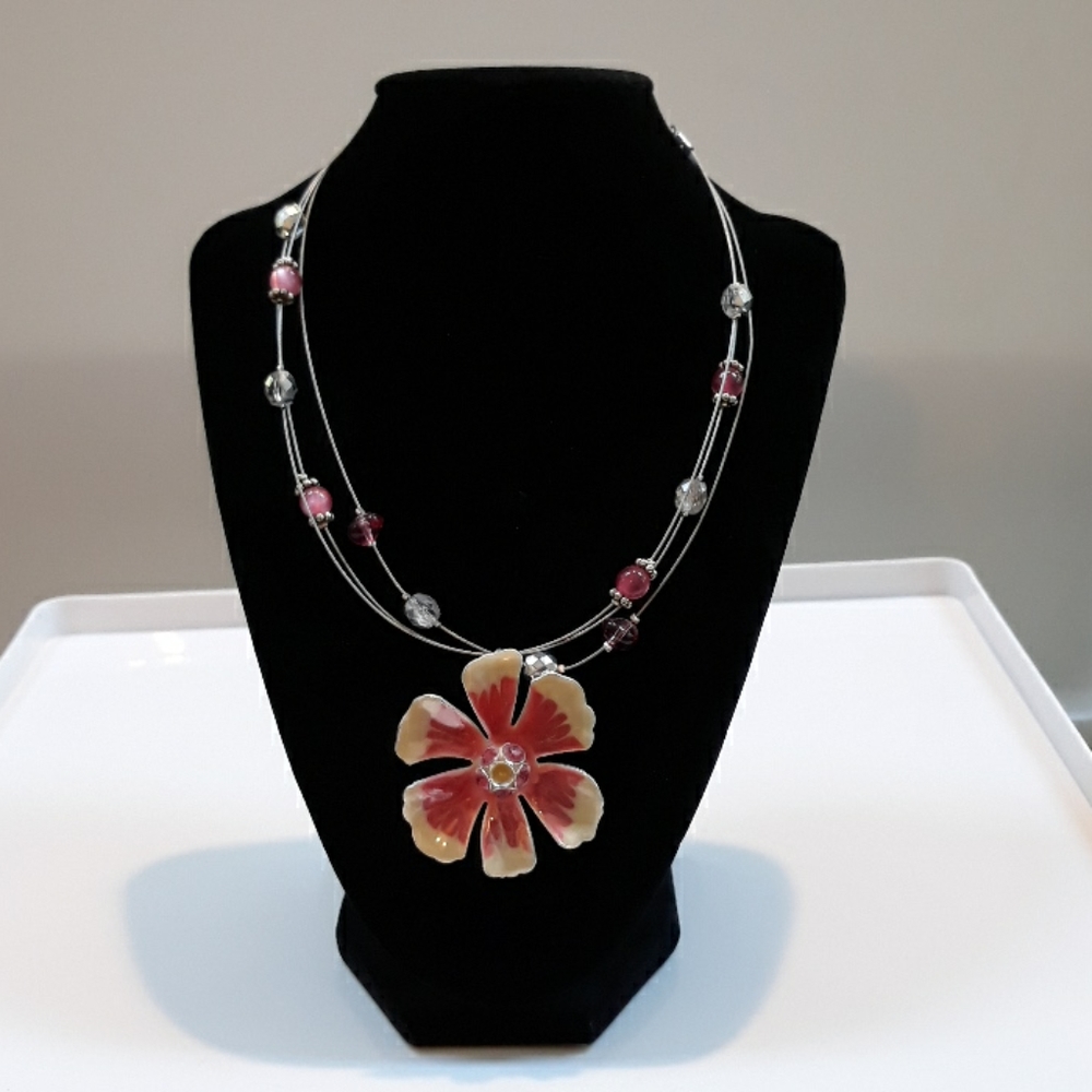 New Necklace with flower charm